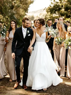 Luolandi Elegant Organza Spaghetti Straps Backless A-line Wedding Dresses With Appliques Beautiful
