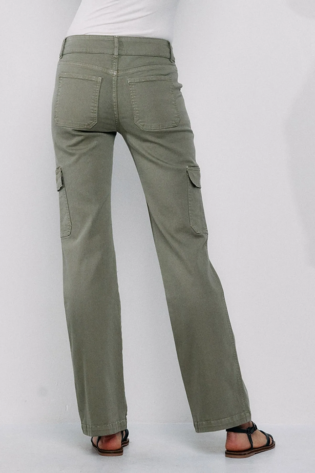 Slim Bootleg Cargo Pant