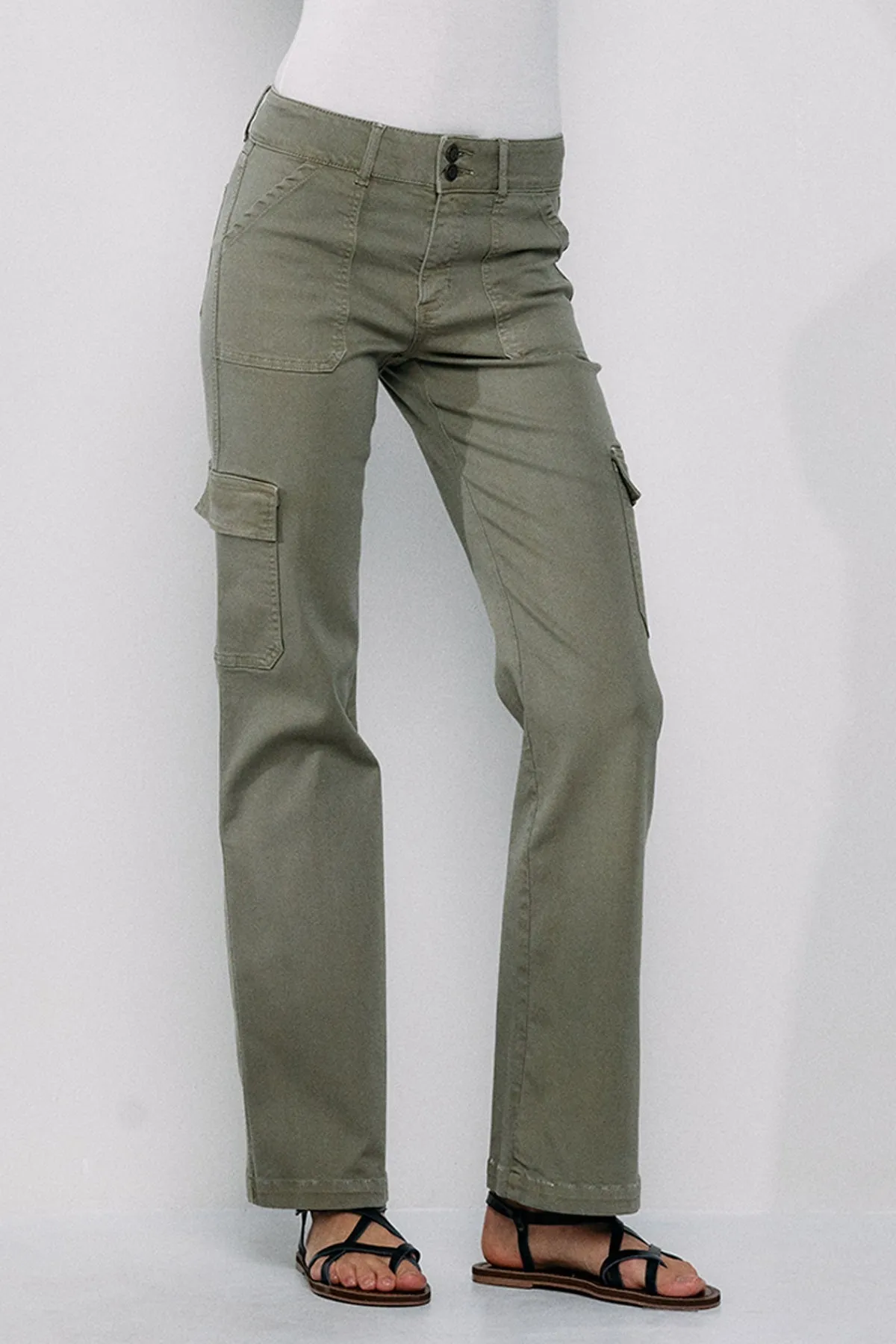 Slim Bootleg Cargo Pant