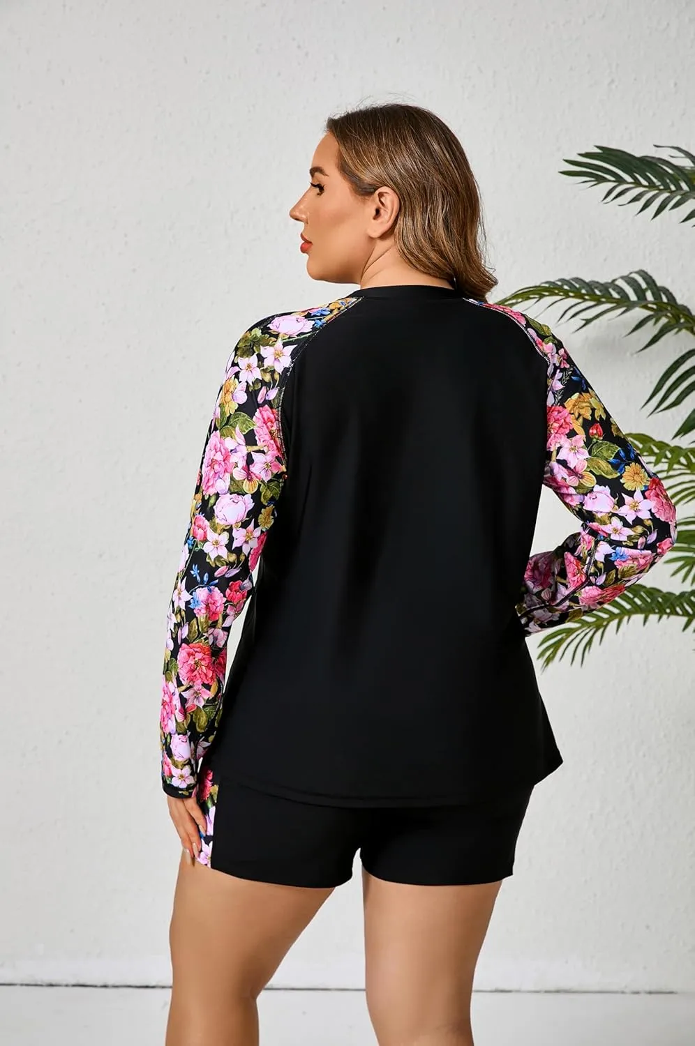 Women Plus Size Two Piece Long Sleeve Rash Guard Sets Built in Bra Swim Shirt Top and Shorts with Pockets UPF50 