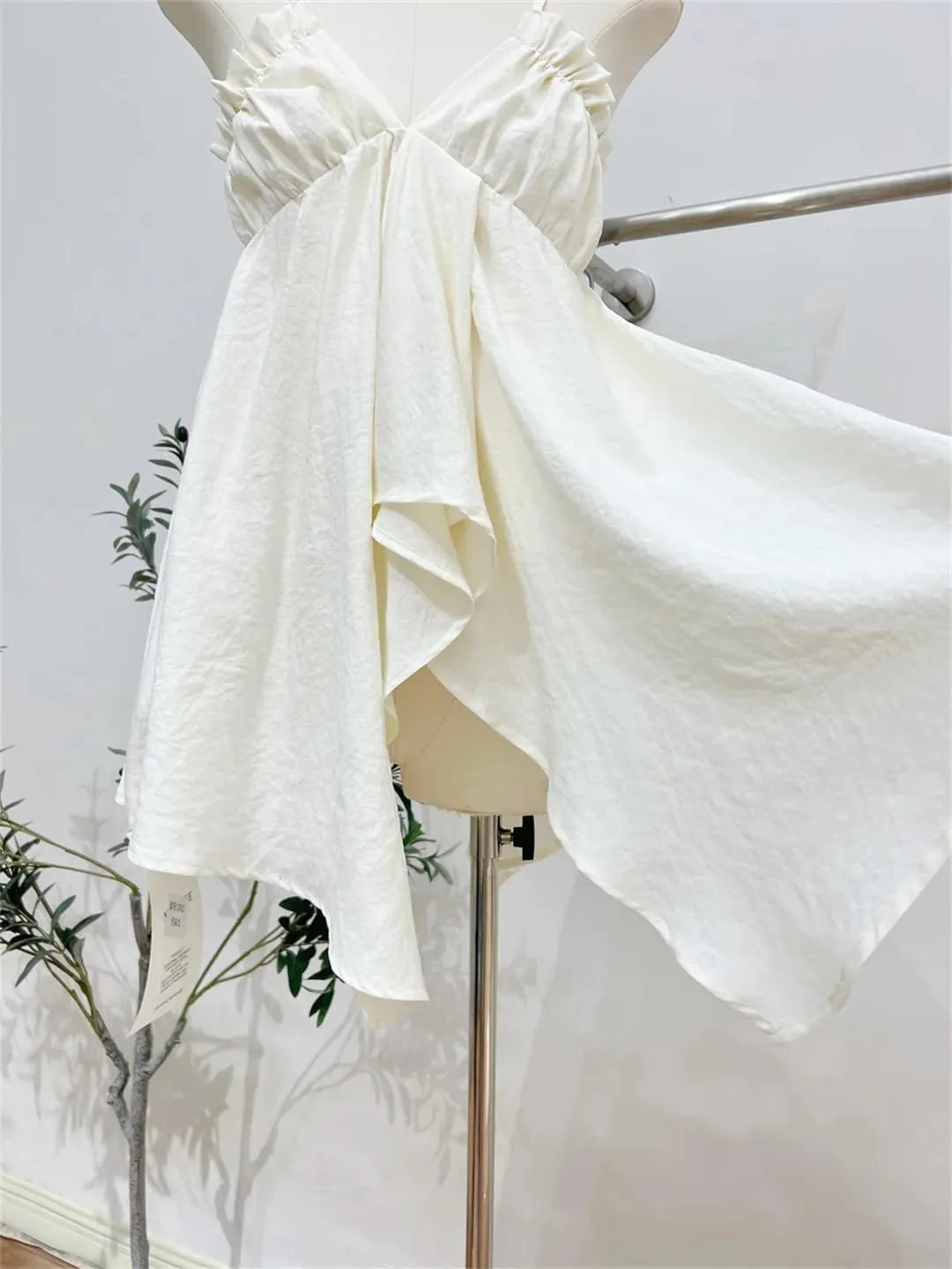 Women Vintage Chiffon Camisole White V-Neck Flowy Sleeveless Shirts Backless Crop Tops