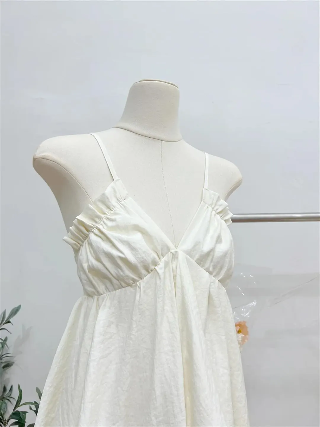 Women Vintage Chiffon Camisole White V-Neck Flowy Sleeveless Shirts Backless Crop Tops