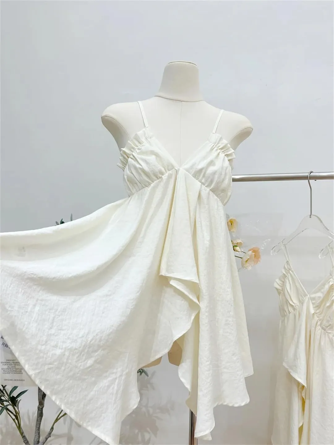 Women Vintage Chiffon Camisole White V-Neck Flowy Sleeveless Shirts Backless Crop Tops