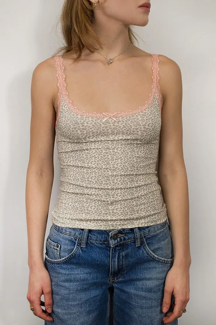 Women's Cute Lace Trim Tank Tops Y2K Heart Print Sleeveless Slim Cami Tops Graphic Scoop Neck Little Bow Ribbed Vest