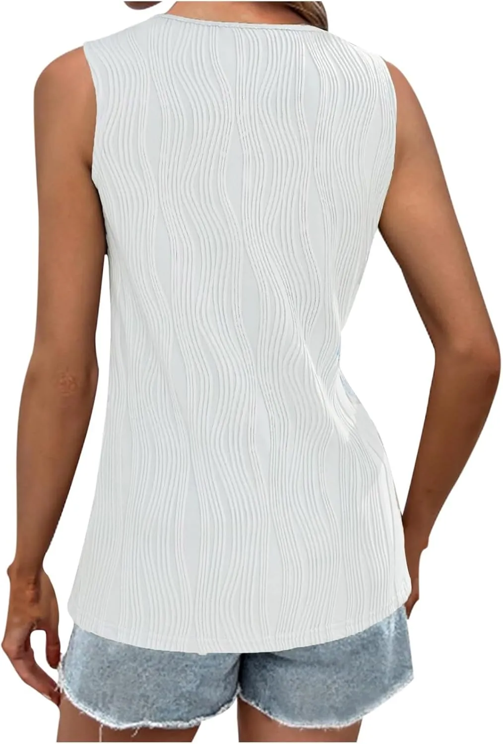 Women's Textured Sleeveless Camisole Pleated Vest Round Neck Trendy Eyelet Cami Working Vacation Casual Basic Top